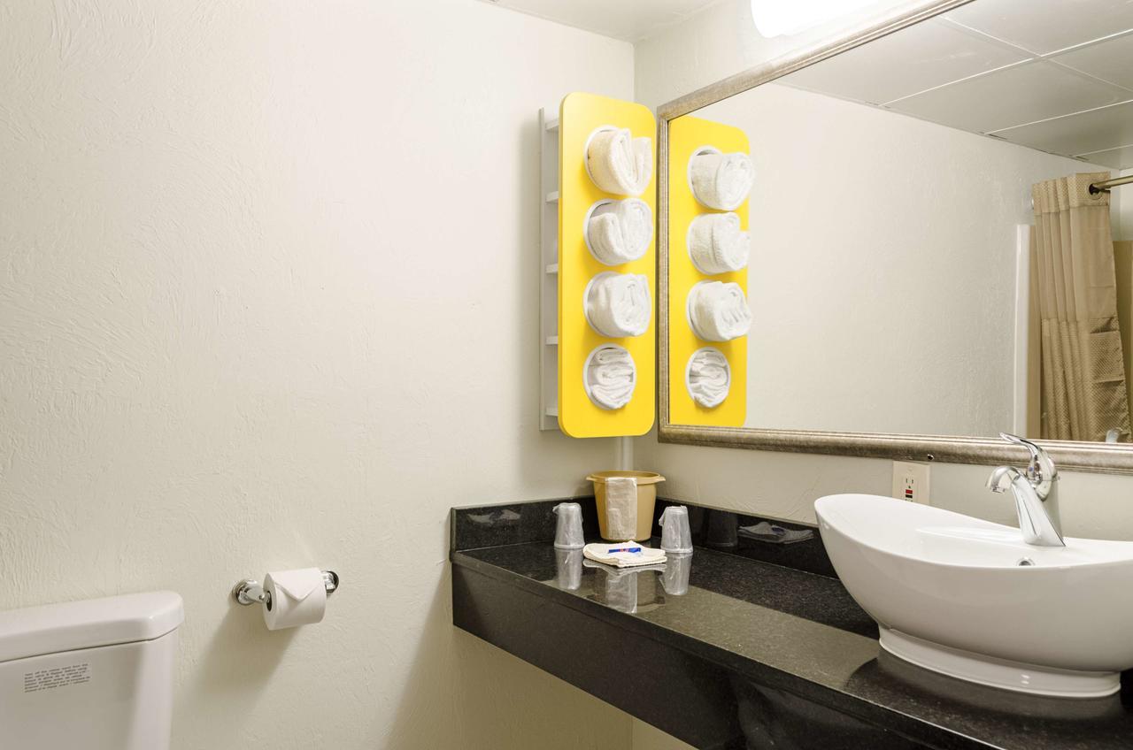 Motel 6-Westborough, Ma Northborough エクステリア 写真